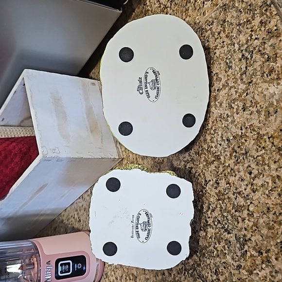 Olde England's Classic Cottages Set of 2 "Pembrooke Farm" "The Carlisle" - Picture 3 of 3